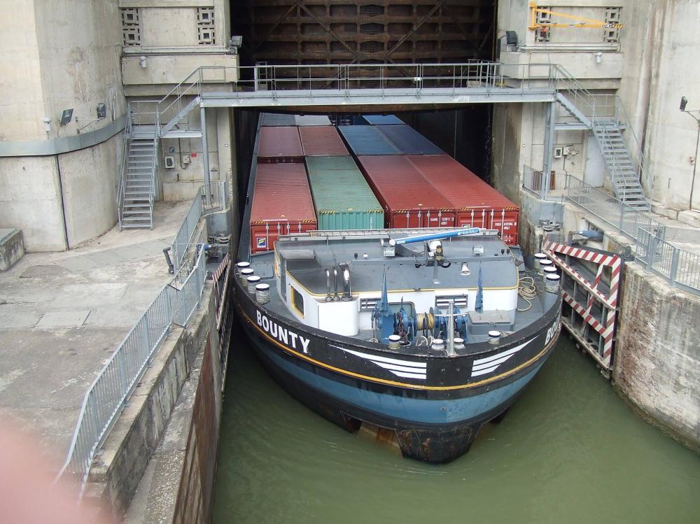 bateau transport speciaux
